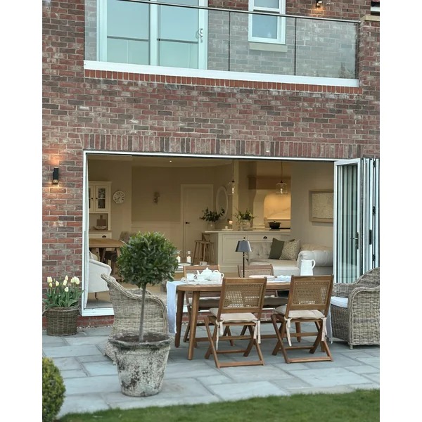 Table de salle à manger de jardin PARAGGI 180 cm 90 cm Bois d'acacia certifié Marron