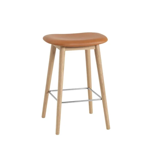Tabouret haut FIBER BAR STOOL pieds bois siège cuir H65 Cognac MUUTO